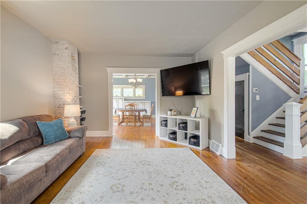 Photo 7 of 36 - 206 N Jefferson Street