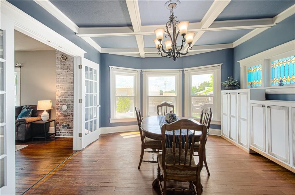 Photo 9 of 36 - 206 N Jefferson Street