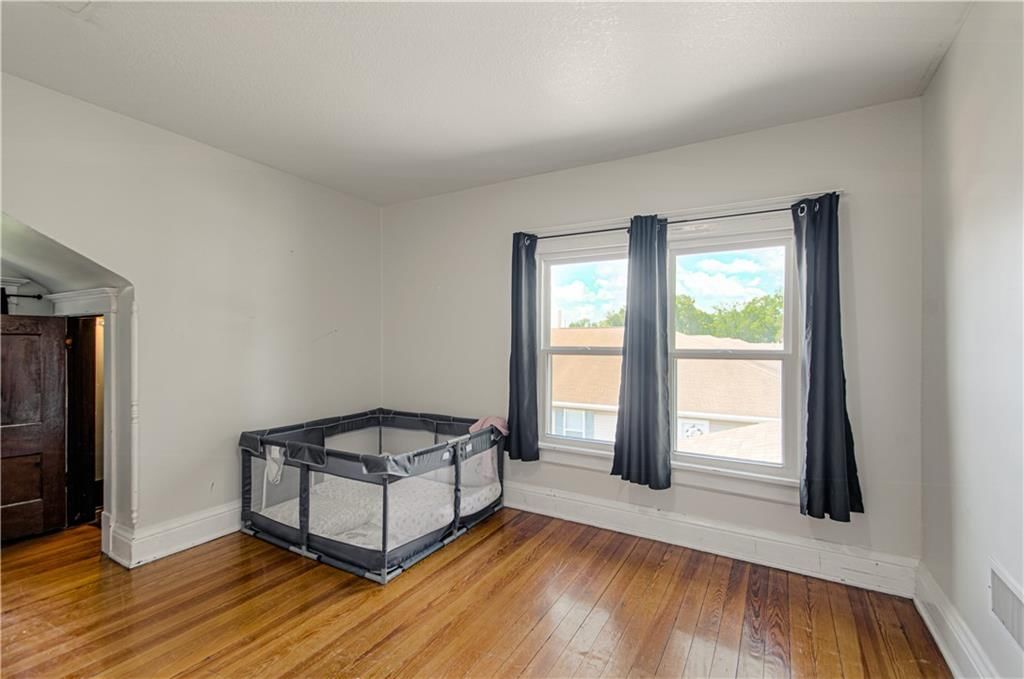 Photo 19 of 36 - 206 N Jefferson Street