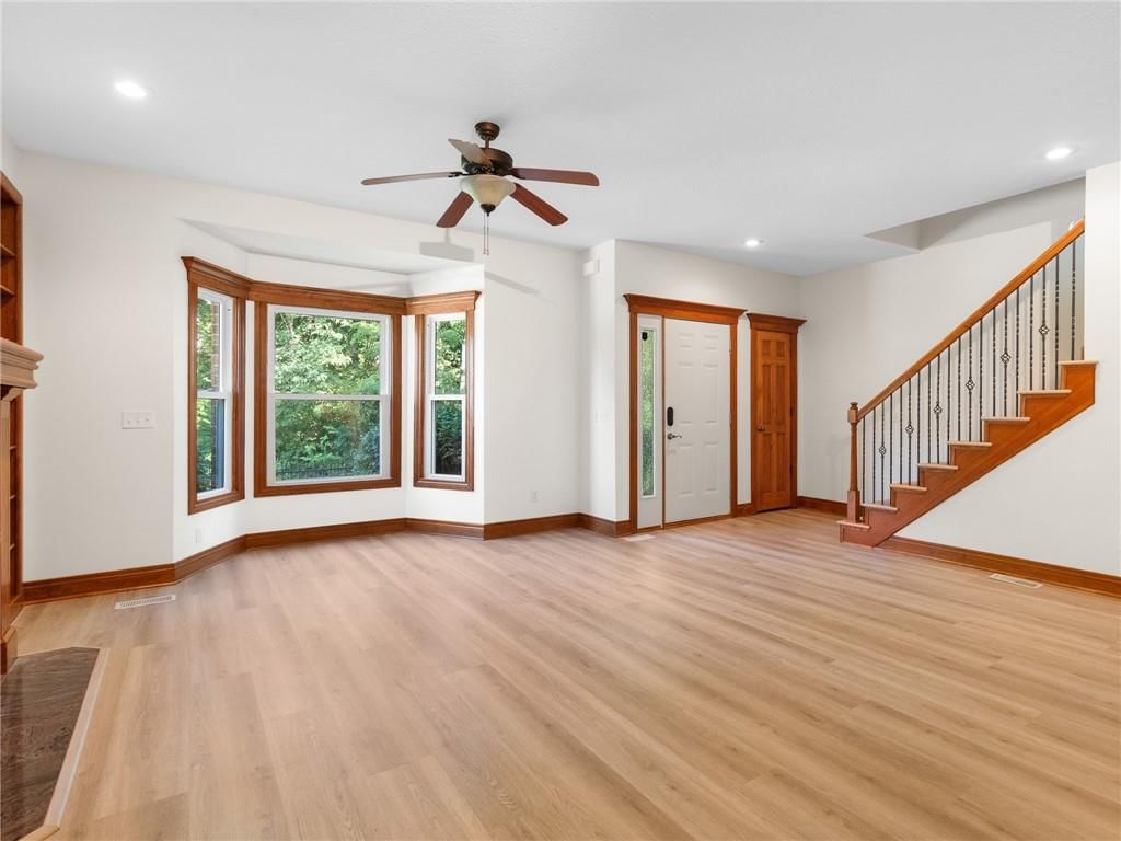 9755 N Lucerne Avenue — photo 3