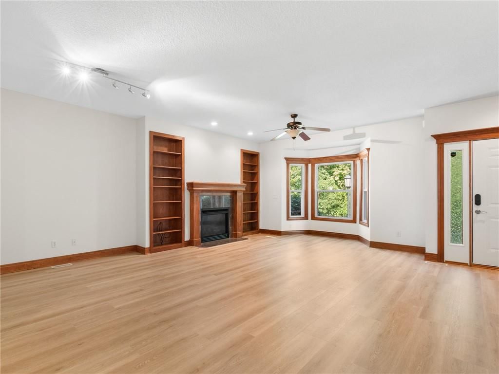 9755 N Lucerne Avenue — photo 5