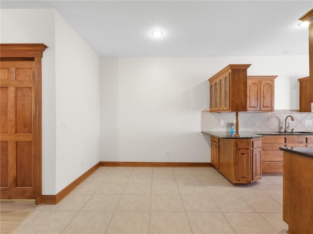 9755 N Lucerne Avenue — photo 11
