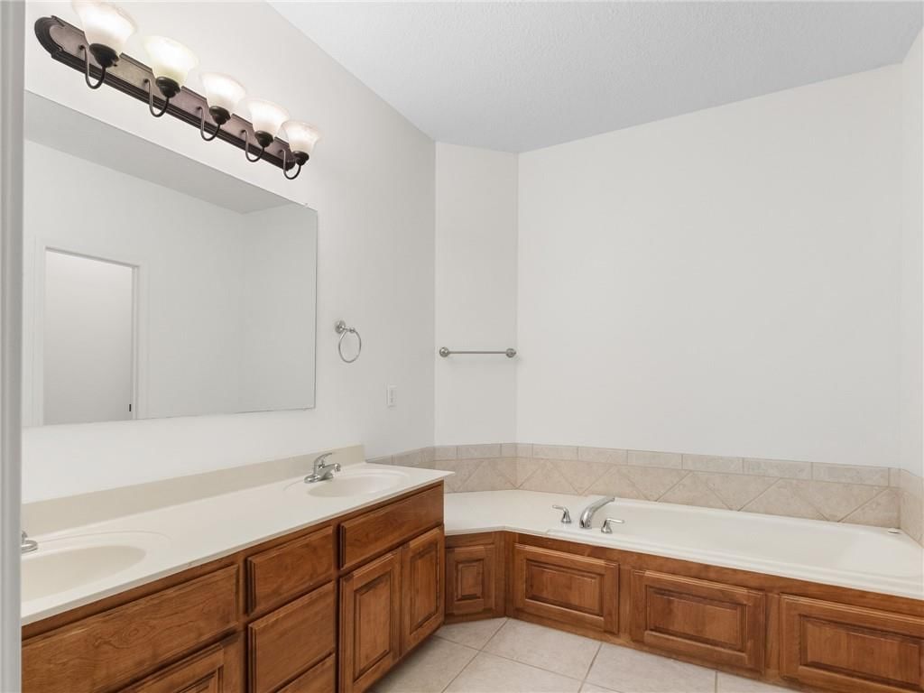 9755 N Lucerne Avenue — photo 22