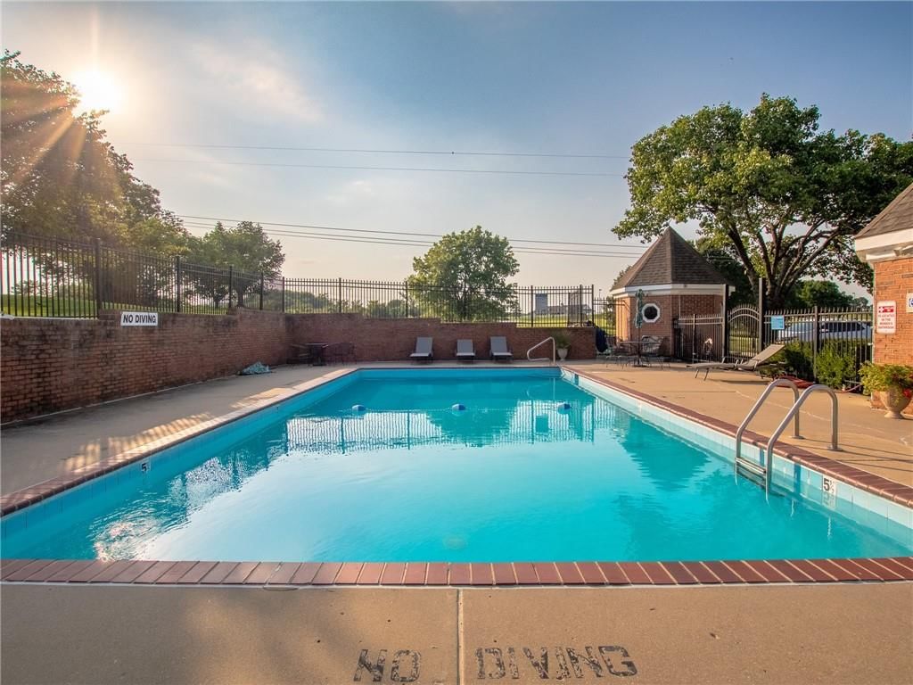 9755 N Lucerne Avenue — photo 31