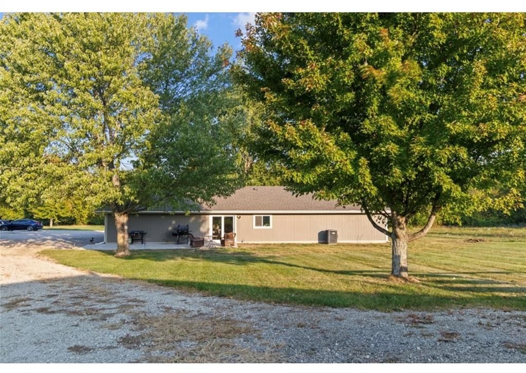 Photo 33 of 40 - 20900 S Moonlight Road