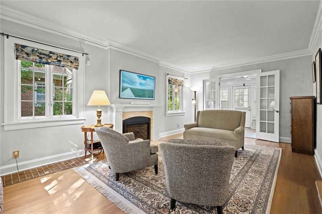 Photo 5 of 41 - 6844 Edgevale Road
