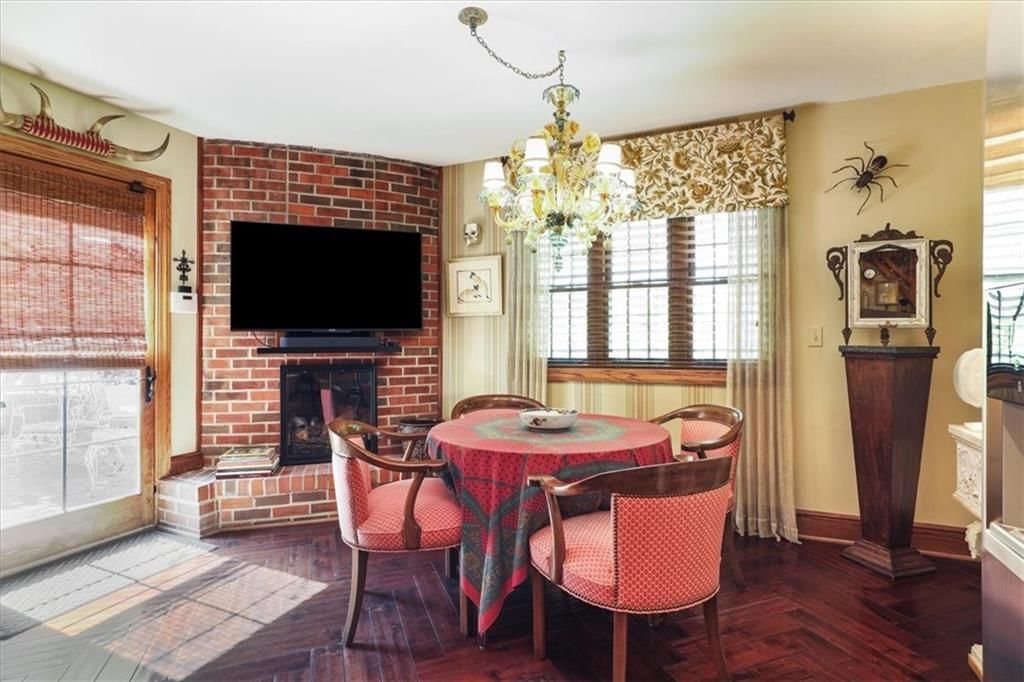 709 Manheim Road — photo 9