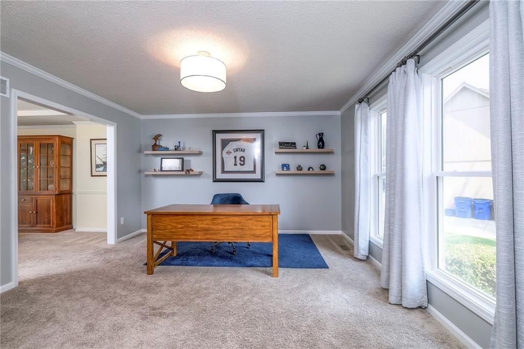 Photo 9 of 68 - 15600 S Apache Circle
