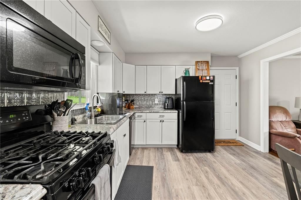 Photo 11 of 27 - 709 E Prospect Street