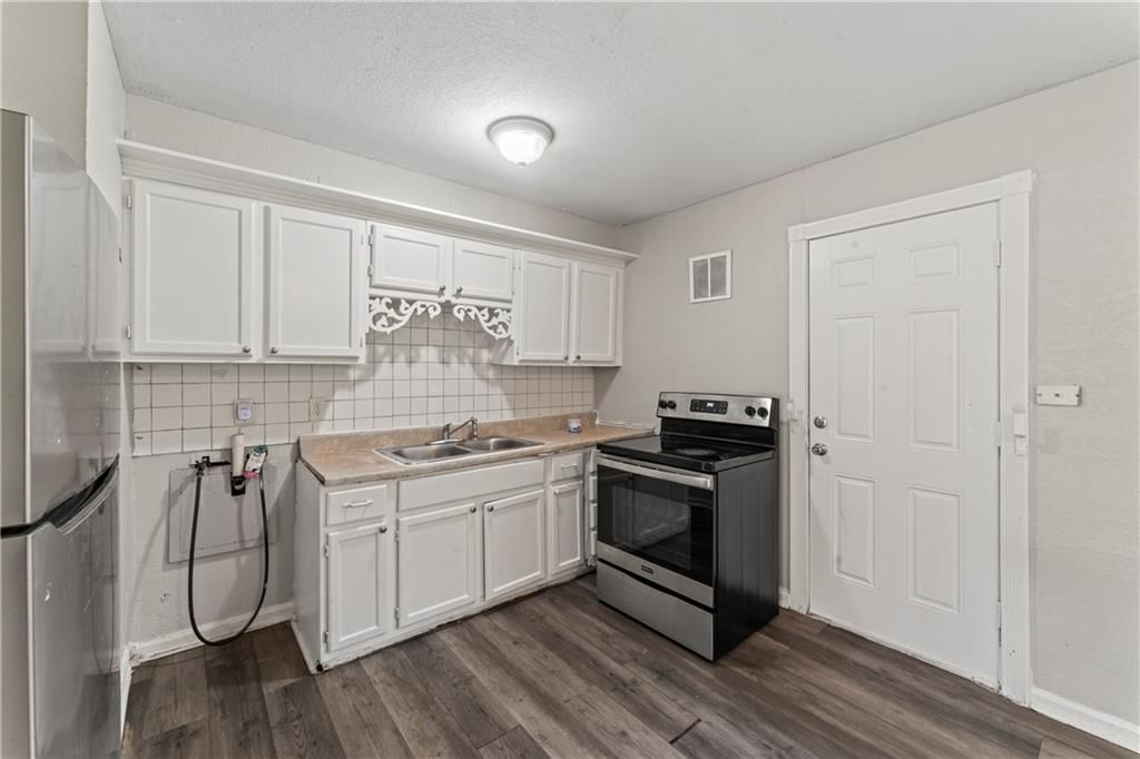 11411 Delmar Circle — photo 10