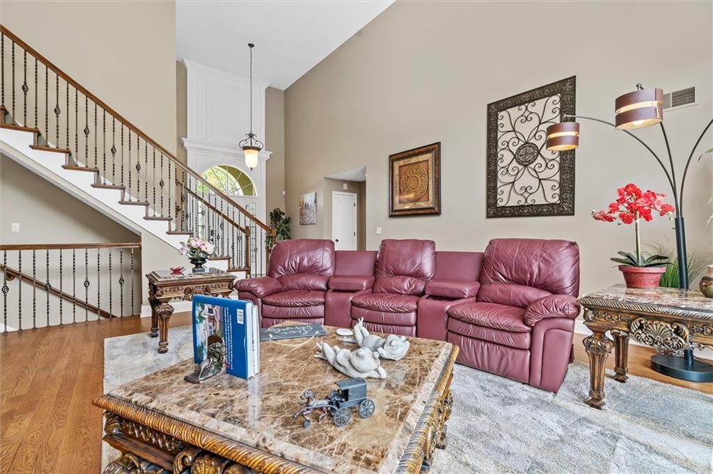 Photo 14 of 68 - 1789 Red Oak Court