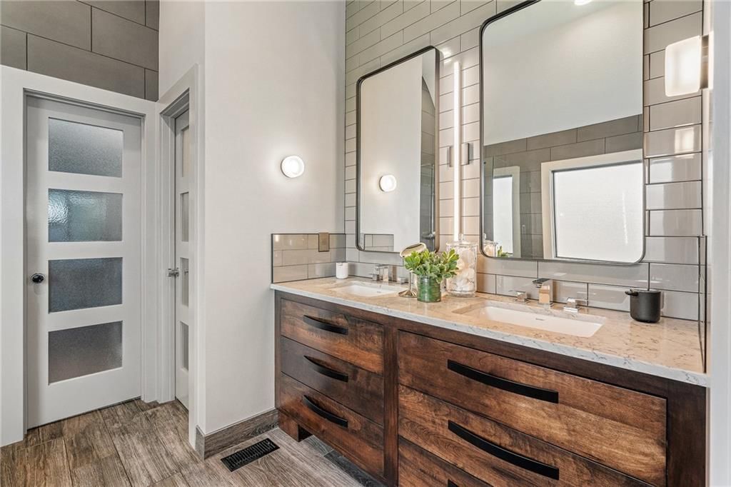 9906 Fountain Circle — photo 33