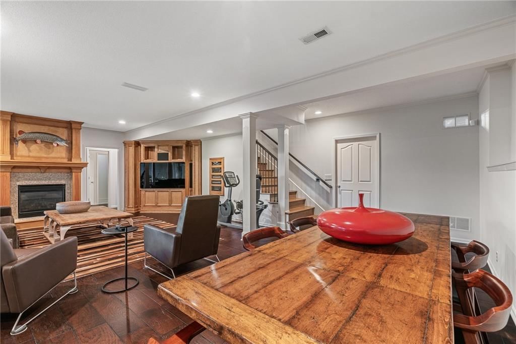 9906 Fountain Circle — photo 39