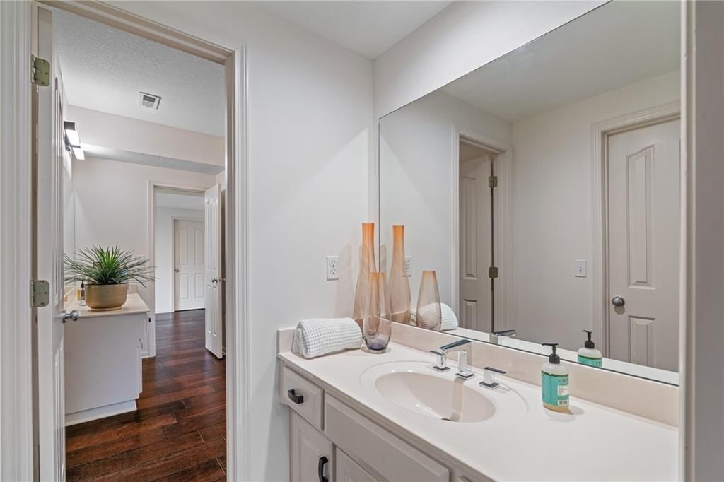 9906 Fountain Circle — photo 48