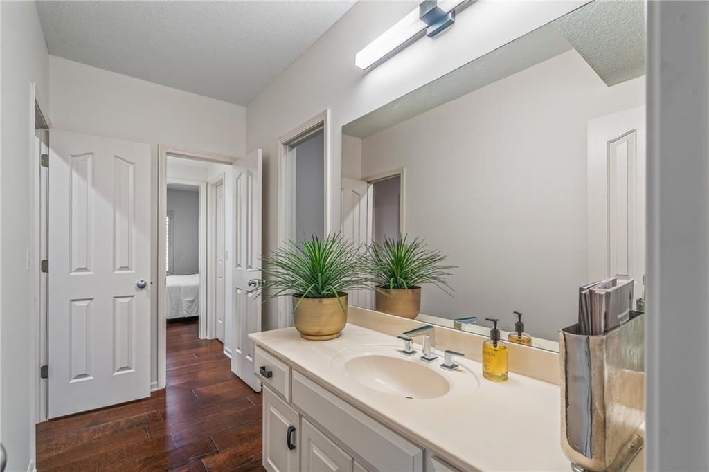9906 Fountain Circle — photo 49