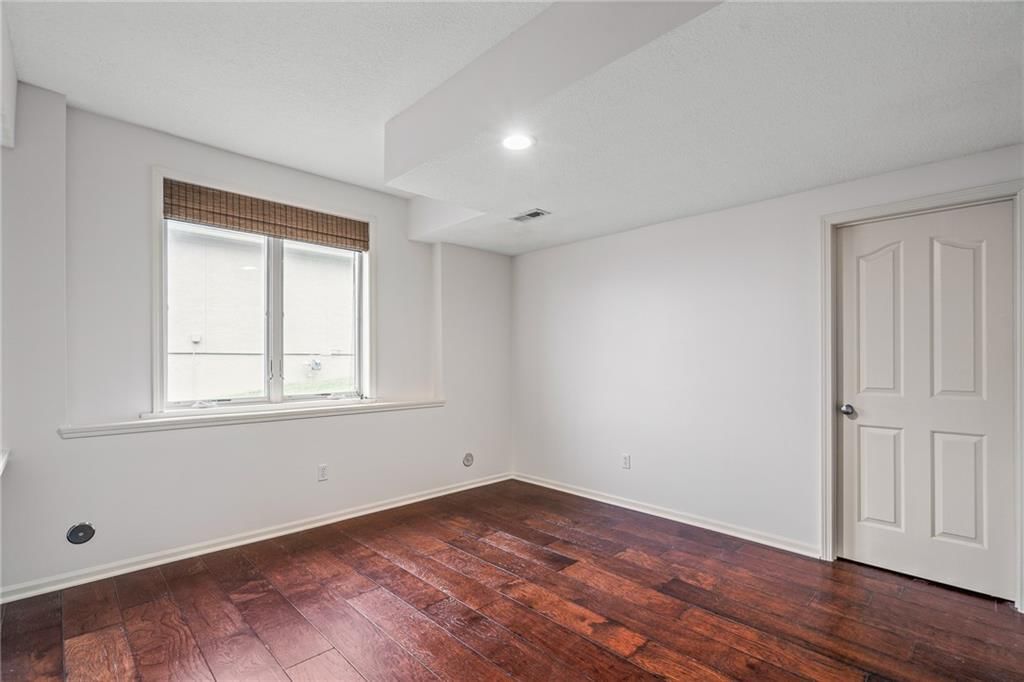 9906 Fountain Circle — photo 50