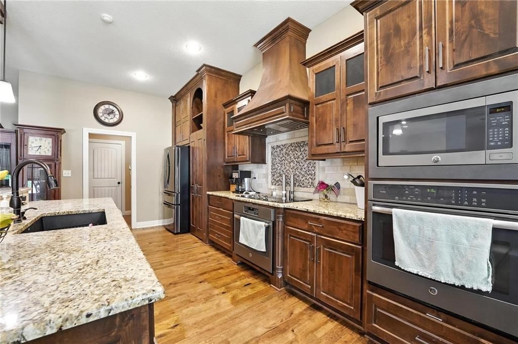 9208 SW WHISPY Way — photo 4