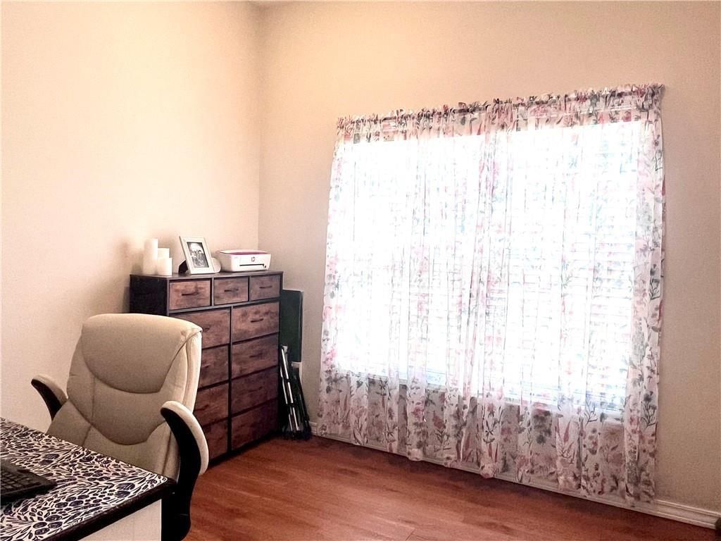 428 W Sycamore Street — photo 12