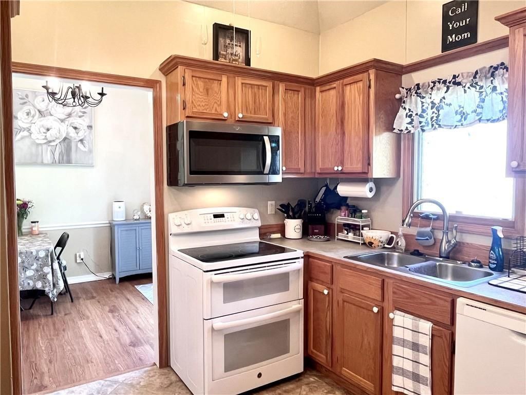 428 W Sycamore Street — photo 13