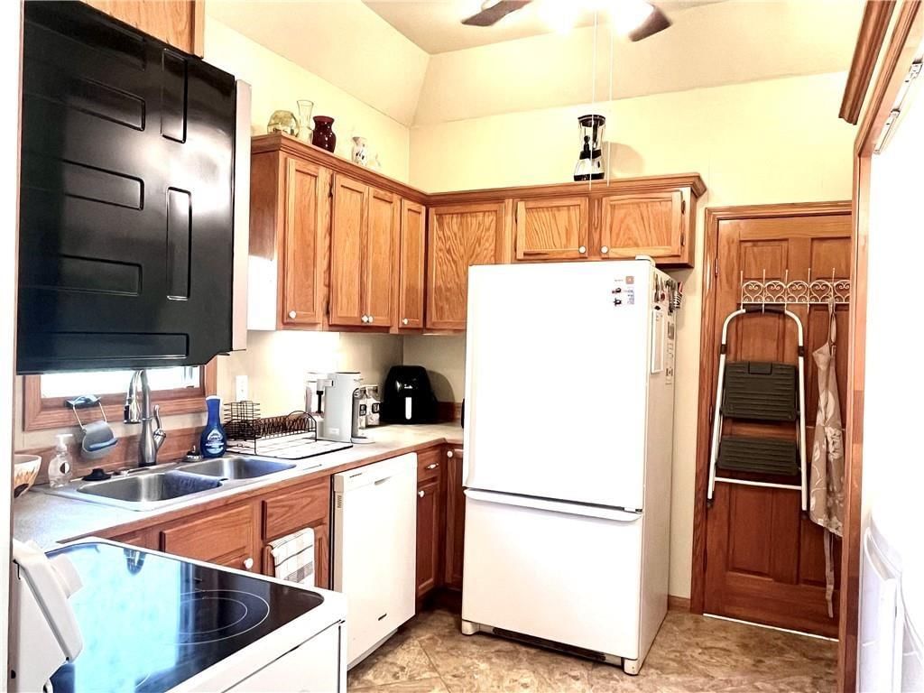 428 W Sycamore Street — photo 14
