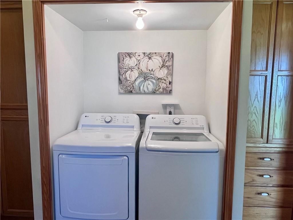 428 W Sycamore Street — photo 15
