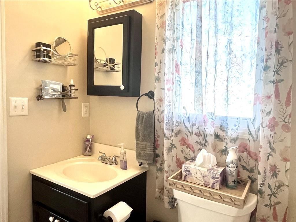 428 W Sycamore Street — photo 16