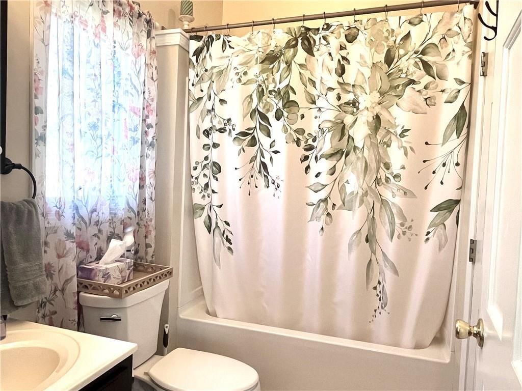 428 W Sycamore Street — photo 17