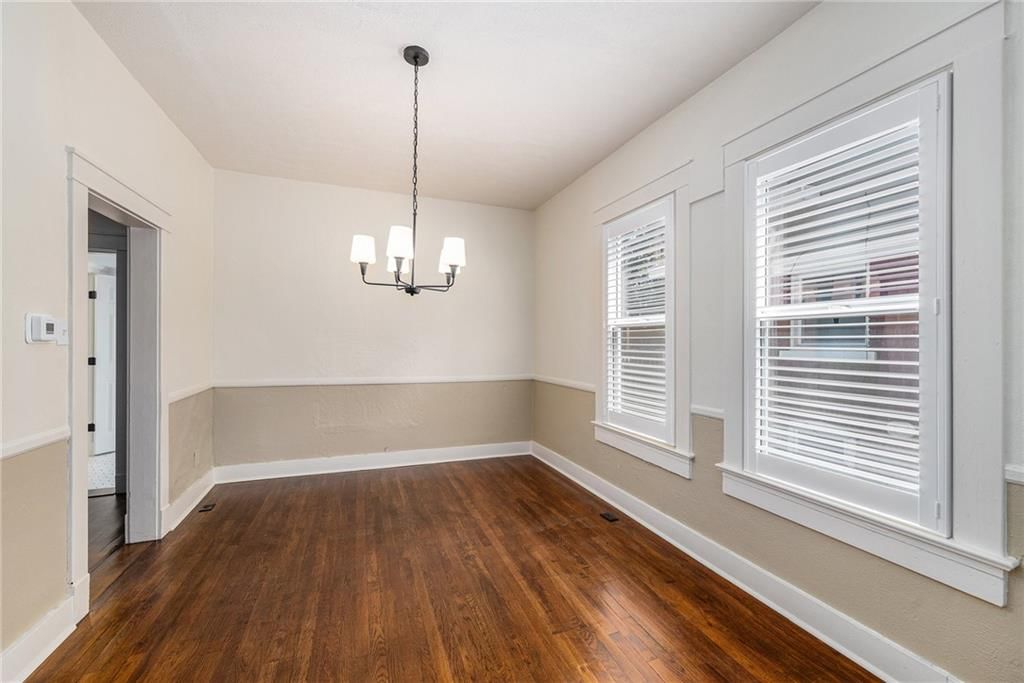 Photo 5 of 17 - 4237 Genessee Street
