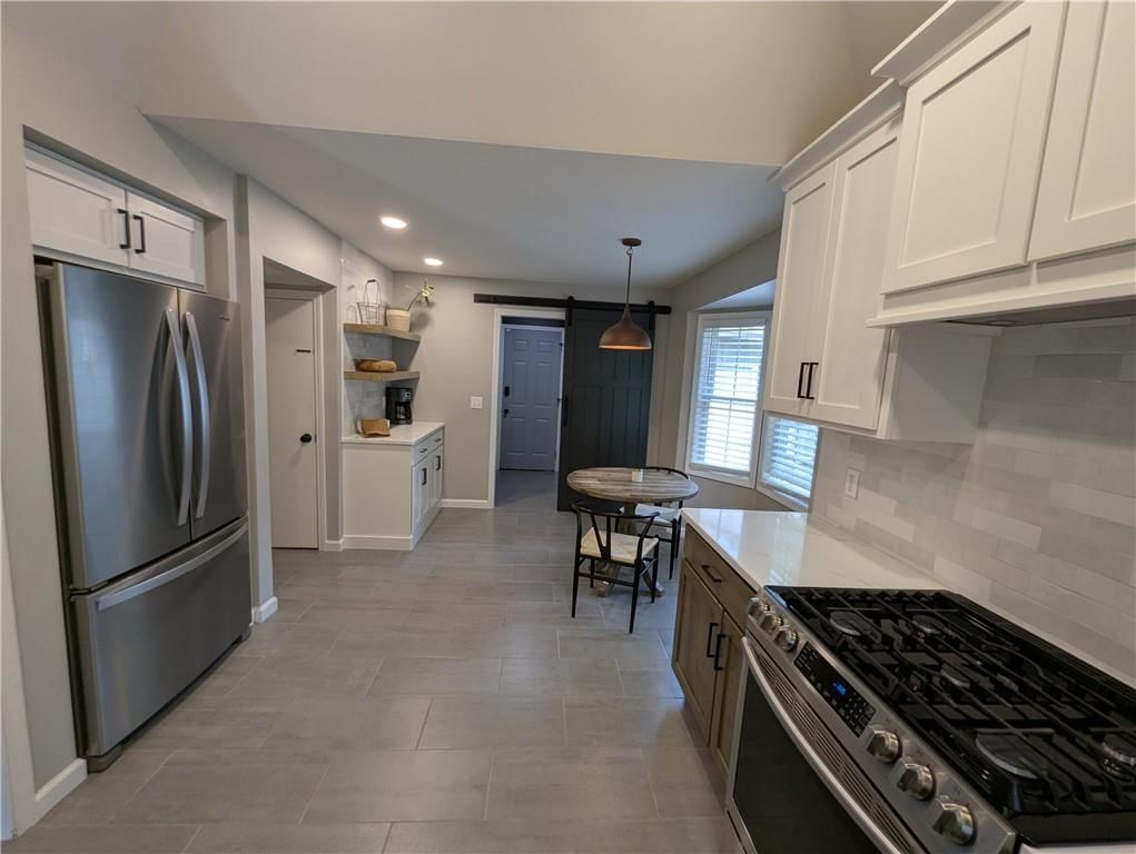 12430 Valley Brook Drive — photo 18