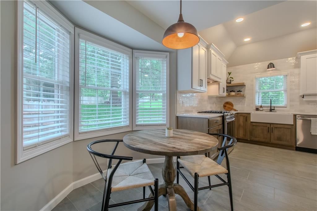 12430 Valley Brook Drive — photo 20