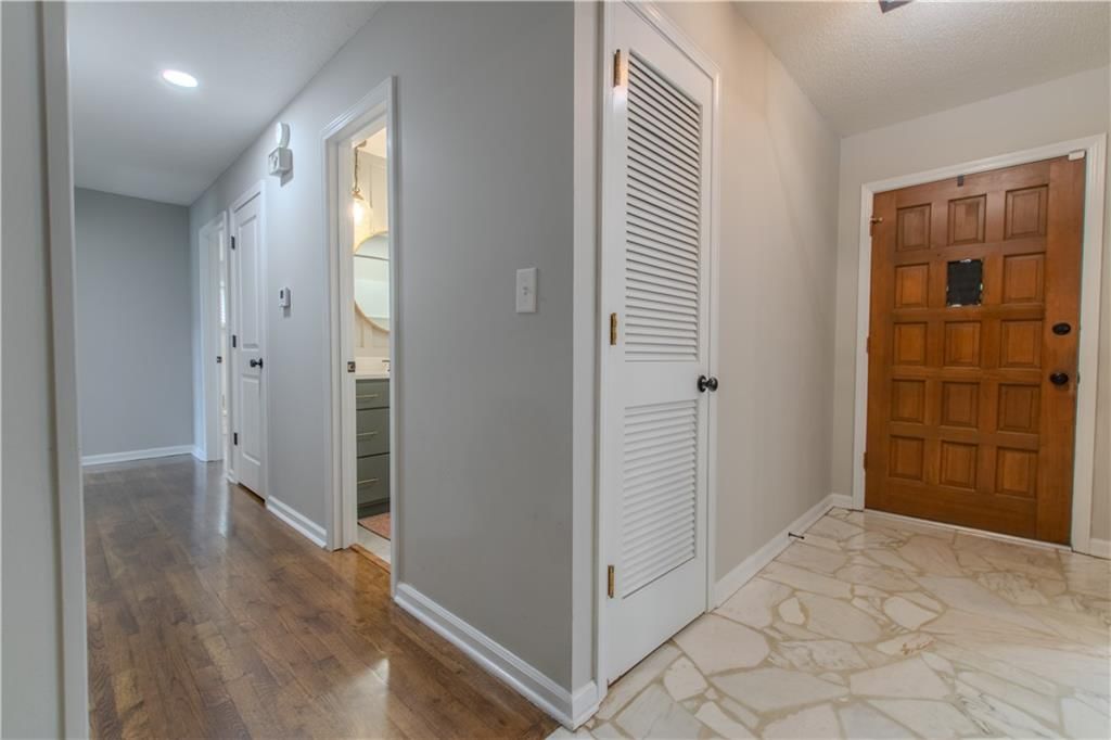 12430 Valley Brook Drive — photo 27