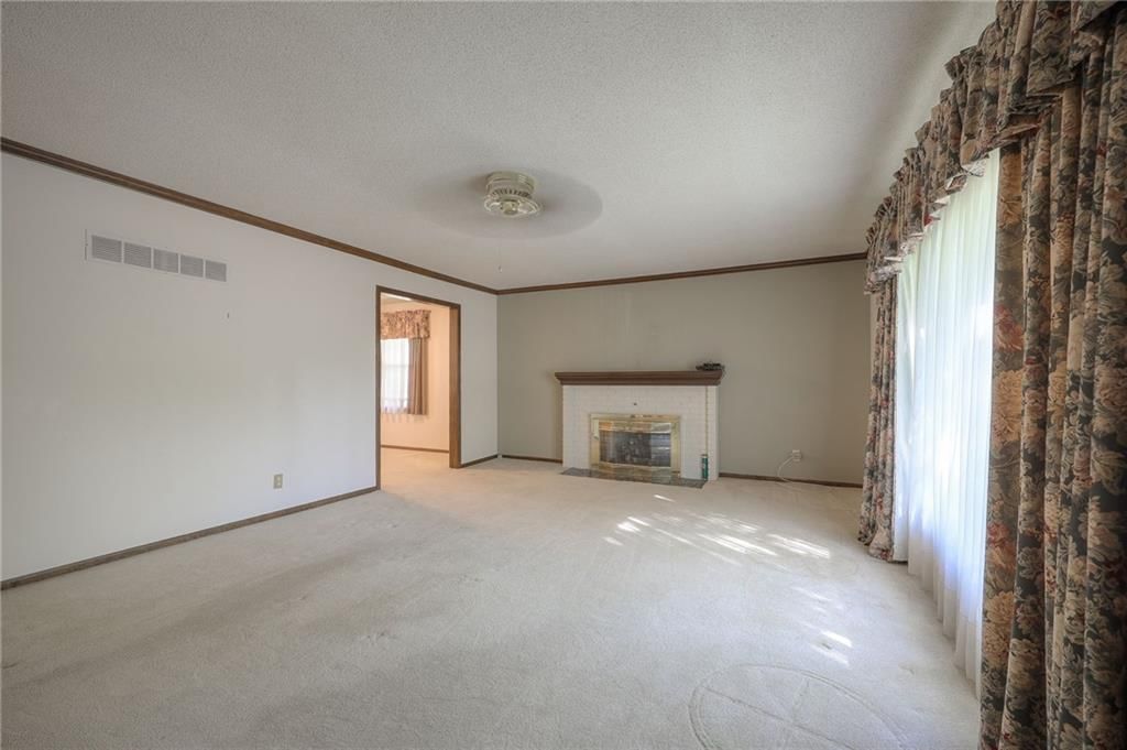 Photo 7 of 36 - 2426 N 68th Place