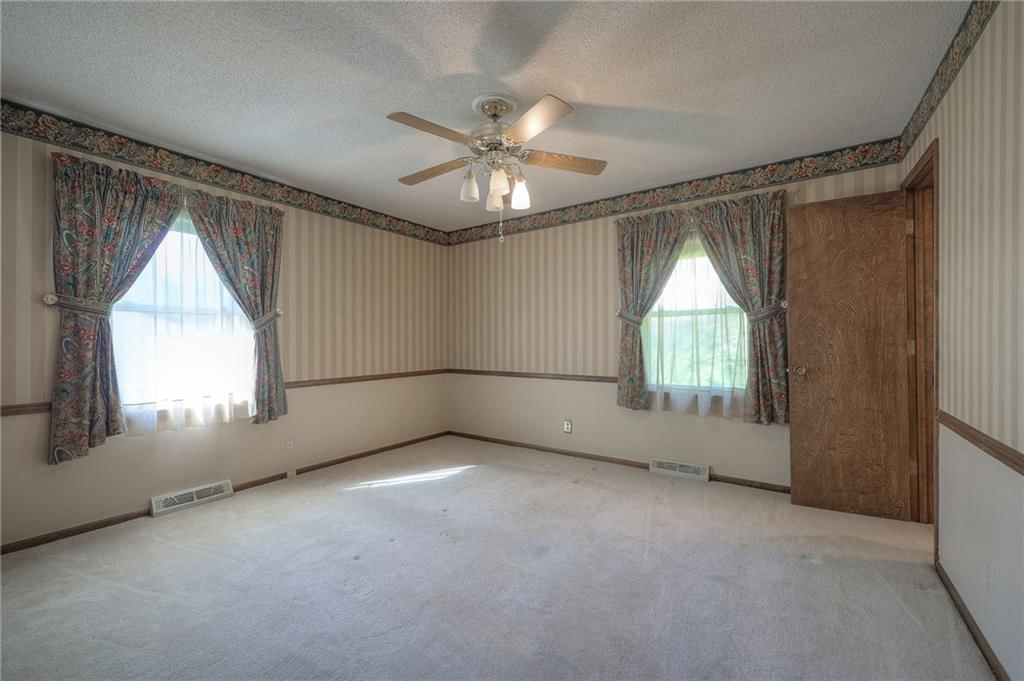 Photo 23 of 36 - 2426 N 68th Place
