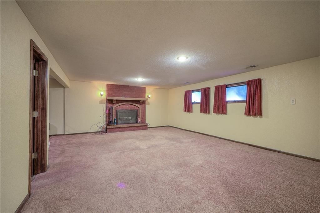 Photo 32 of 36 - 2426 N 68th Place
