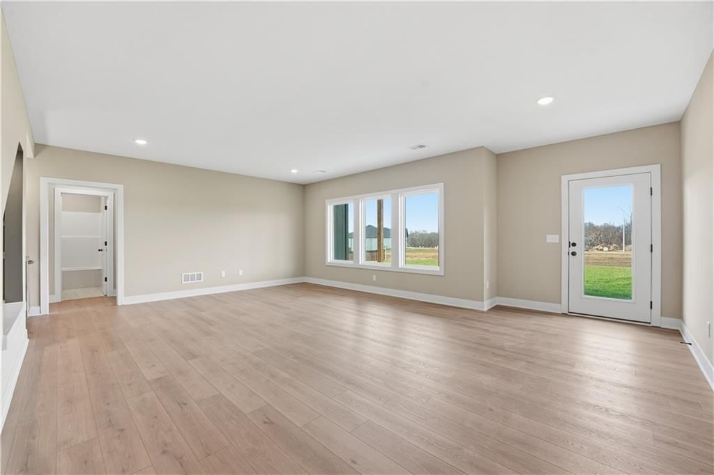 12160 N Tracy Avenue — photo 33