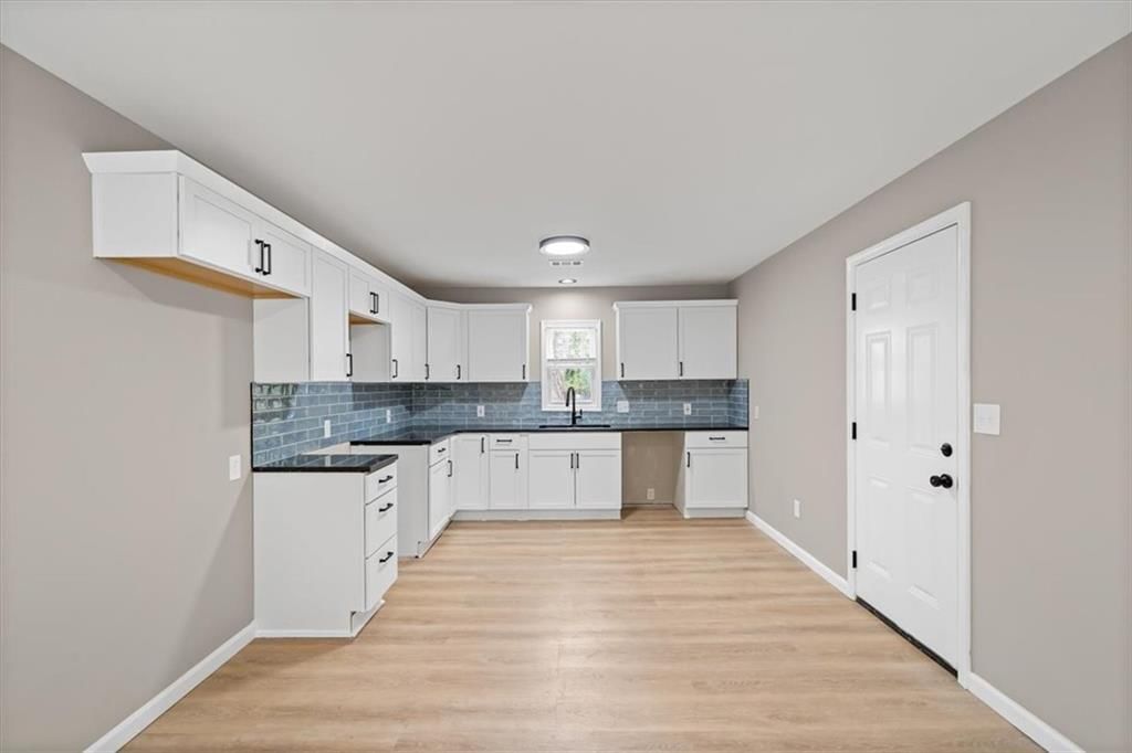 4205 Waverly Avenue — photo 4