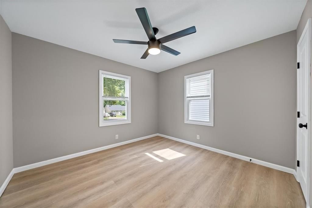 4205 Waverly Avenue — photo 11