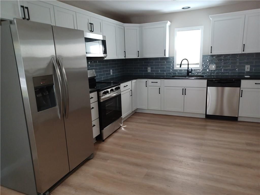 4205 Waverly Avenue — photo 18