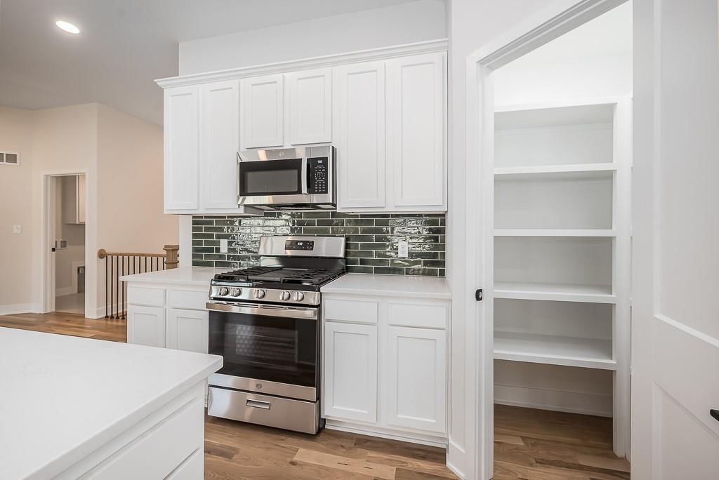 106 Hickory Street — photo 9