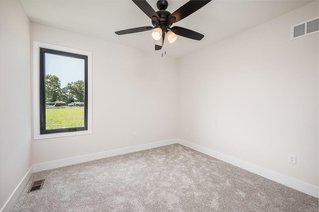 106 Hickory Street — photo 17