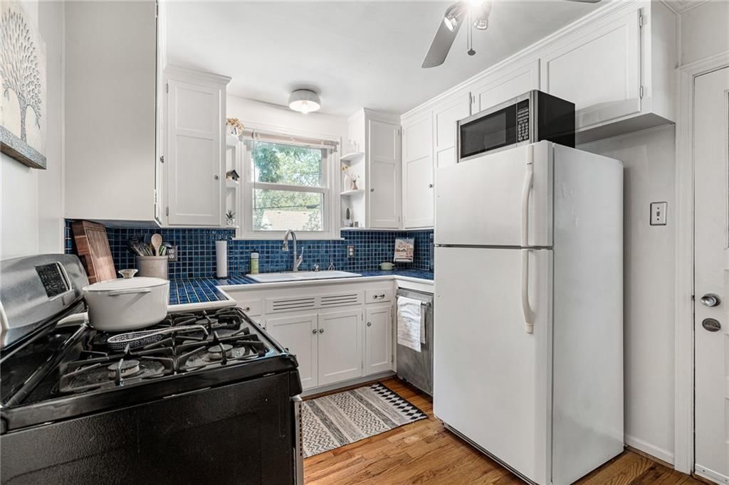 Photo 14 of 34 - 5430 Juniper Street