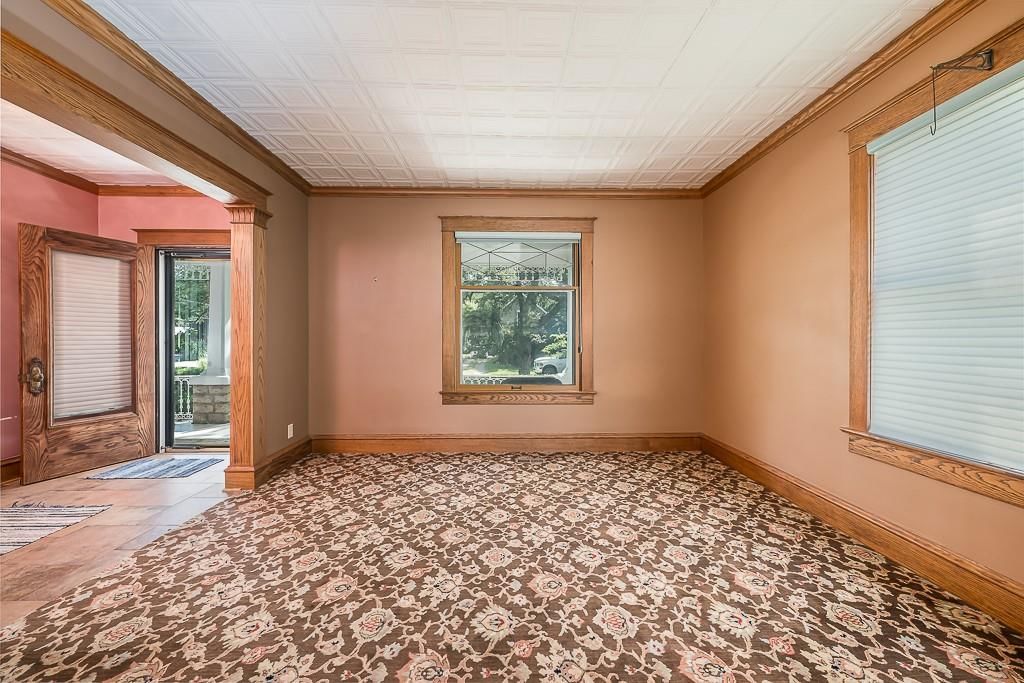 412 N Elm Street — photo 7