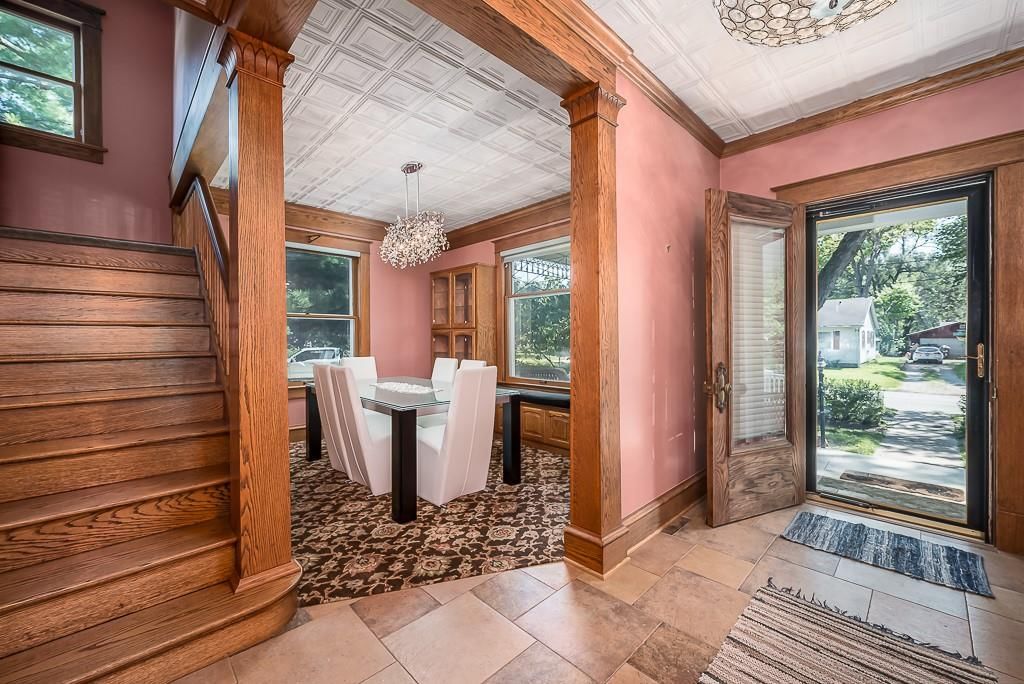 412 N Elm Street — photo 8
