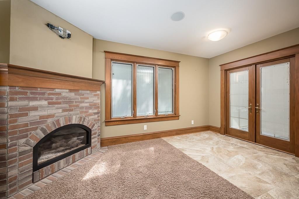 412 N Elm Street — photo 17