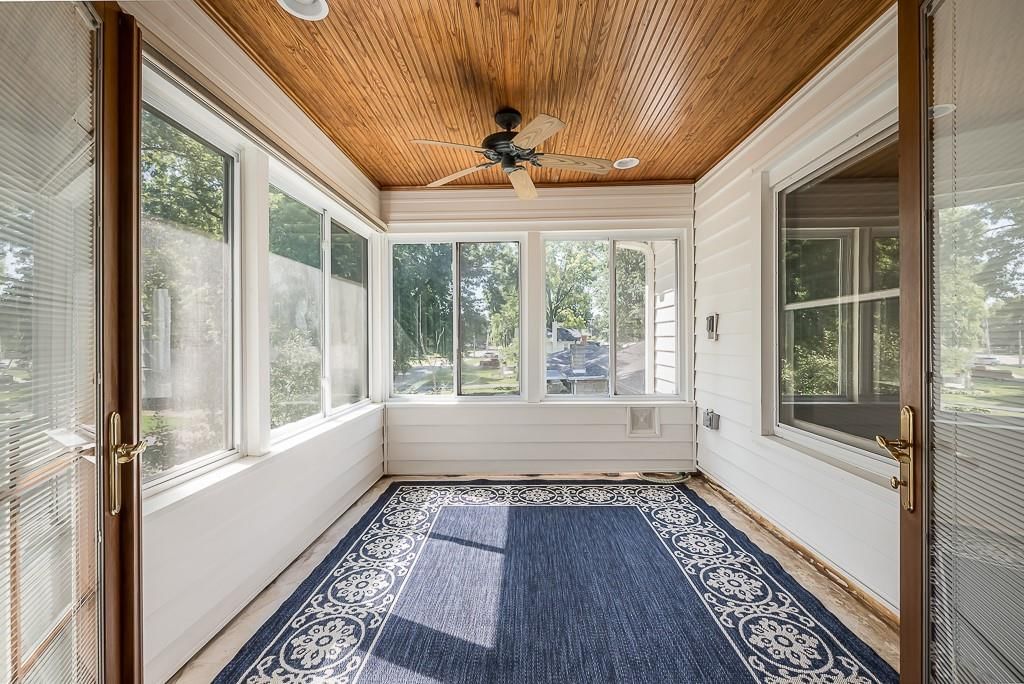 412 N Elm Street — photo 19