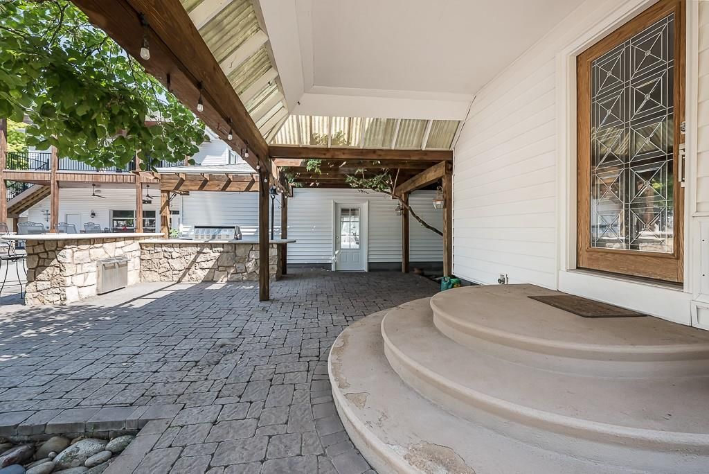 412 N Elm Street — photo 33