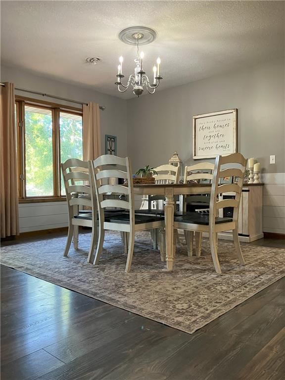 708 E Grand Avenue — photo 16