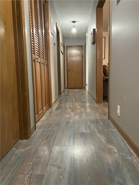 708 E Grand Avenue — photo 31