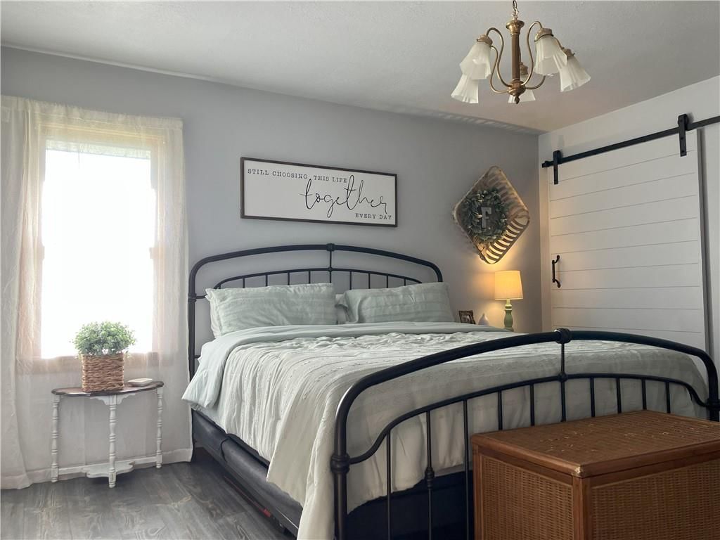 708 E Grand Avenue — photo 33