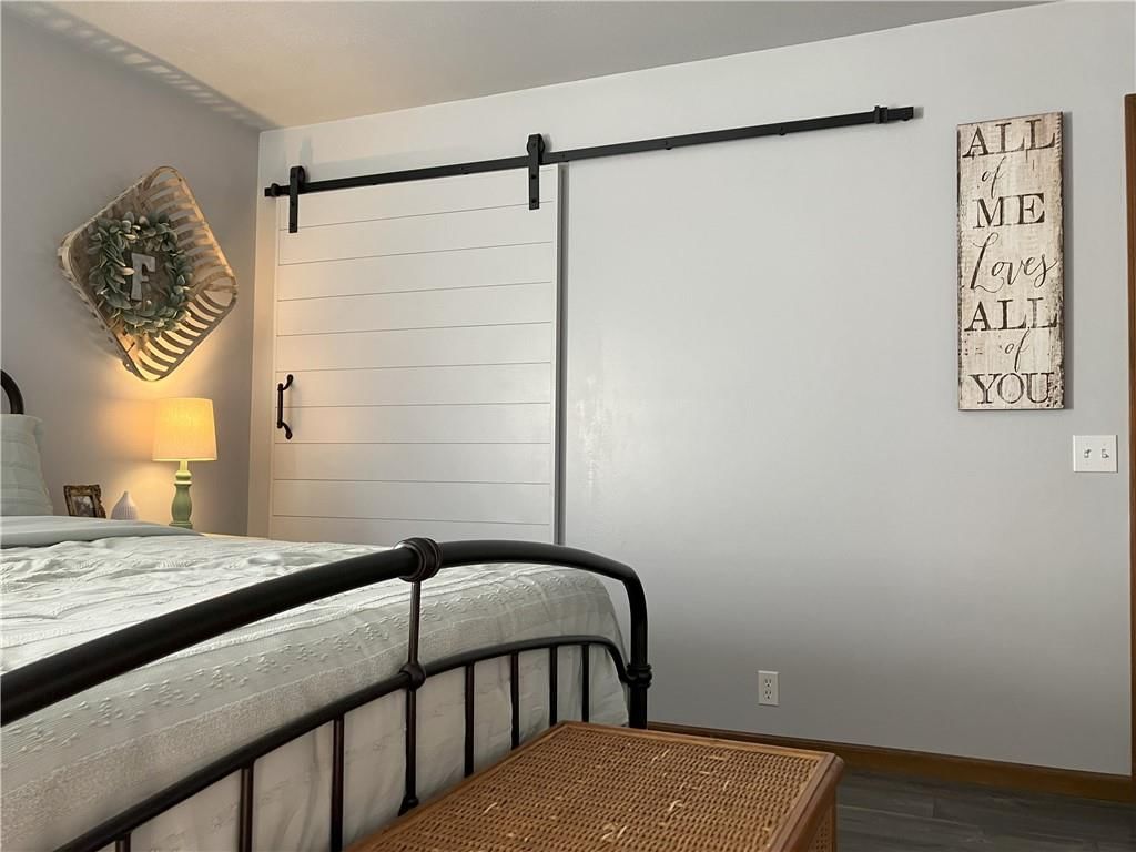 708 E Grand Avenue — photo 34